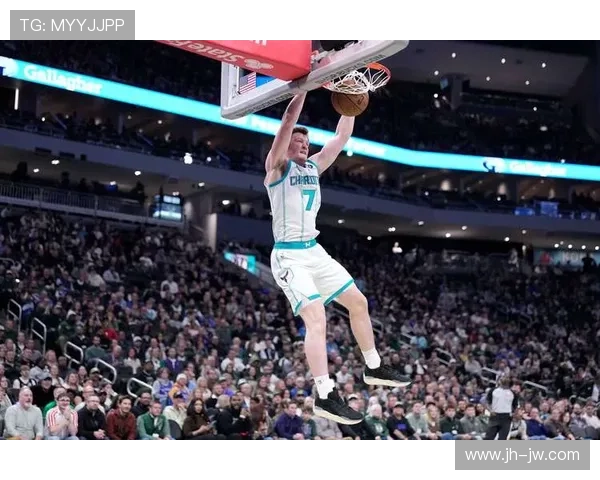 黄蜂主帅称卡尔克布伦纳攻防能力提升7中7砍14分展现出色表现